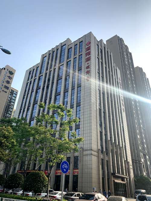辦公樓中央空調(diào)、中央空調(diào)、湖南中央空調(diào)、中央空調(diào)節(jié)能改造、陜西中央空調(diào)、商用中央空調(diào)